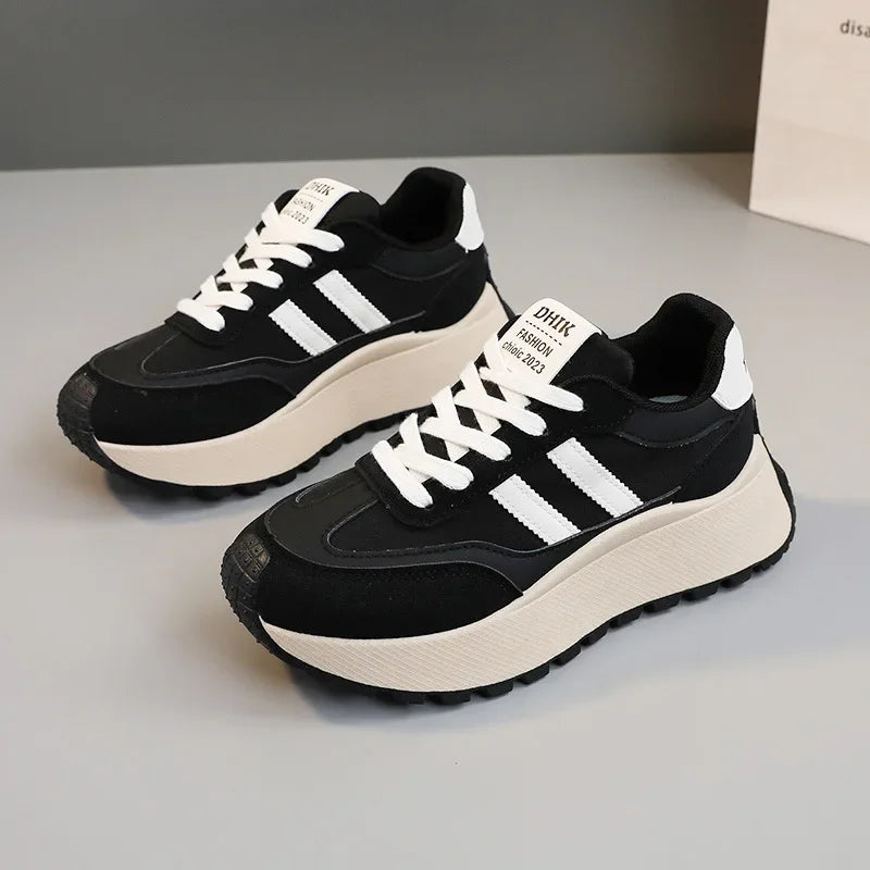 KADIN TARZ SPOR AYAKKABI 138