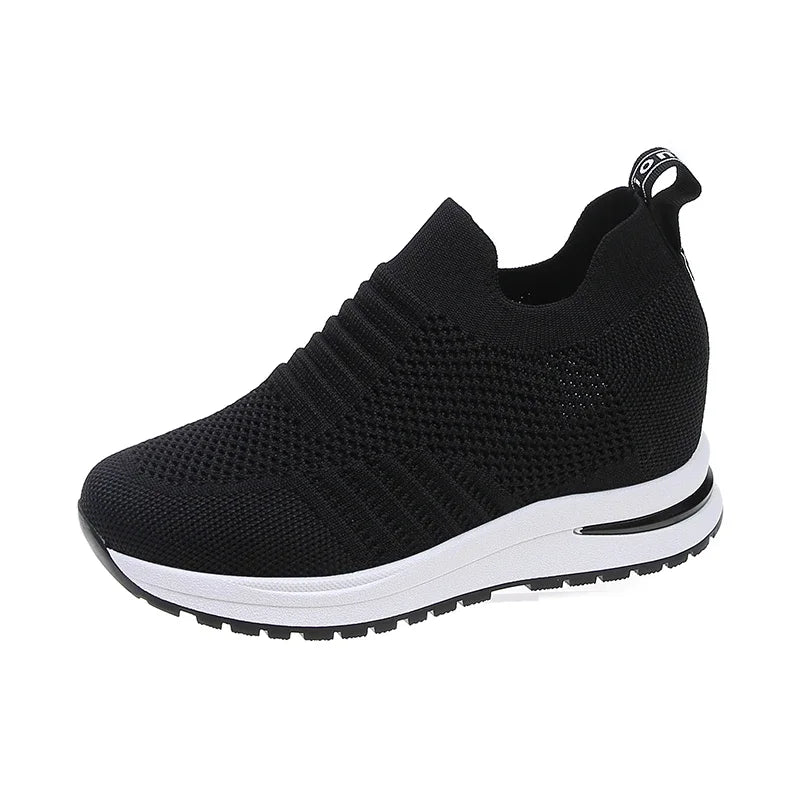 KADIN TARZ SPOR AYAKKABI 120