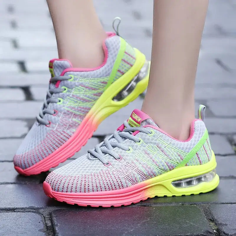 KADIN TARZ SPOR AYAKKABI 119