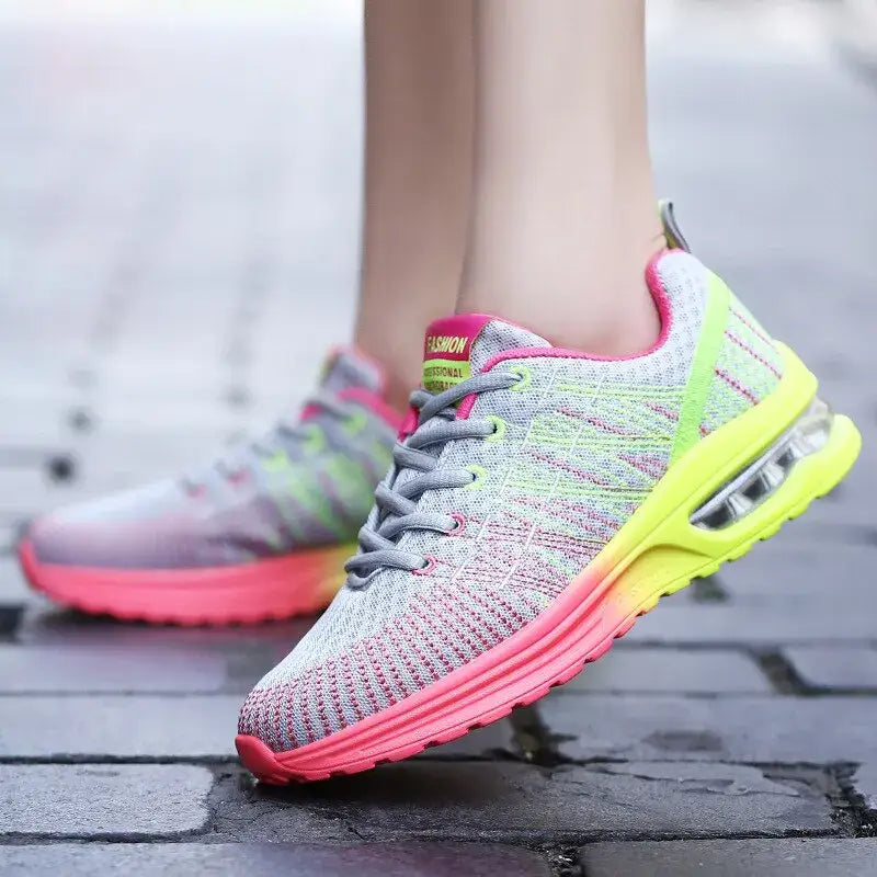 KADIN TARZ SPOR AYAKKABI 119