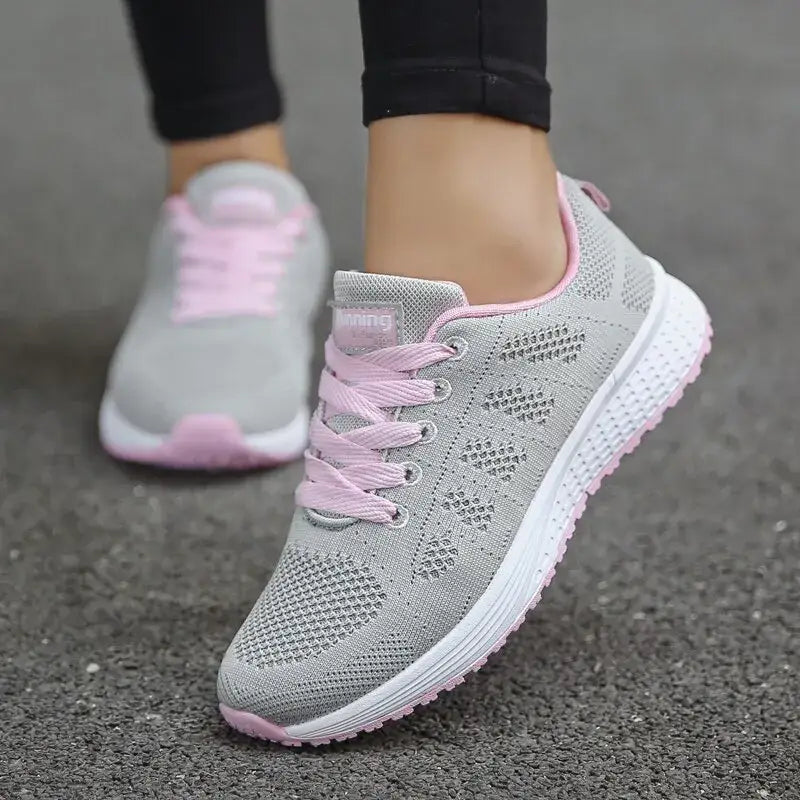 KADIN TARZ SPOR AYAKKABI 146